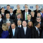 Foto de grupo de los miembros de la coalición contra Gadafi.