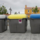 Contenedores para reciclar basura en León. JESÚS F. SALVADORES