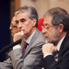 El ministro de Presidencia en funciones, Ramón Jáuregui, en un acto celebrado en Valladolid.