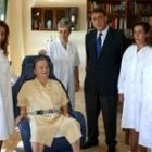 Javier García-Prieto, con personal asistencial en el convento de las Dominicas de la Anunciata