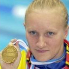 Jivanevskaia, con la medalla de oro que consiguió ayer en los 50 metros
