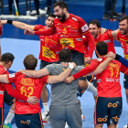 La selección española de balonmano es la primera de la historia que jugará cuatro finales de un Europeo de forma consecutiva. T. ILLYES