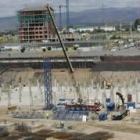 Imagen reciente de las obras de cimentación en el futuro centro comercial de La Rosaleda