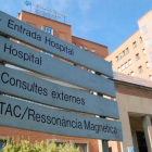 El hospital Josep Trueta de Girona, donde permanece ingresada la víctima.