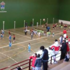 El pabellón polideportivo de Santa María del Páramo durante la celebración de los partidos.