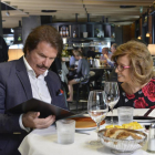 María Teresa Campos y su pareja, Edmundo Arrocet, en un momento del programa 'Las Campos'.