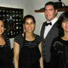 Beatriz Alonso Martínez (a la derecha de la imagen) junto a Javier, Rahana y Covadonga.