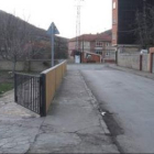 Al final de la calle Padre Isla se colocará una rotonda que regulará el tráfico.