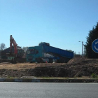 Las máquinas han estado trabajando durante toda la semana en la glorieta. CEBRONES