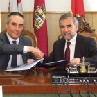 José Manuel Toral y José Miguel Palazuelo, en la firma de ayer.