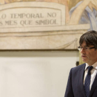 Puigdemont, durante la declaración institucional que ofreció ayer. Quique García
