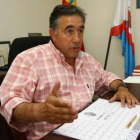 José Fernández Nieto, en su despacho del estadio de El Toralín.
