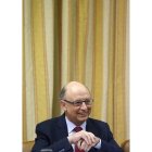 El ministro de Hacienda, Cristóbal Montoro. JAVIER LIZÓN