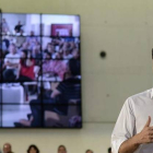 El secretario general del PSOE, Pedro Sánchez, durante su intervención en la inauguración del ciclo de Asambleas Abiertas que se celebara en Zaragoza.