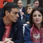 Pedro Sánchez, este sábado en Aranjuez junto a la vicesecretaria general del PSOE, Adriana Lastra.