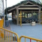 Las brigadas de Medio Ambiente comenzaron el lunes a instalar el Belén frente al parque de Quevedo