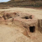 Uno de los dos grandes hornos para cocer tejas hallados en esta excavación.