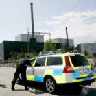 Controles policiales a la entrada de la central tras el incidente