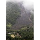 Vista parcial del desprendimiento, cercano ya a las primeras casas de Sebrango.