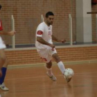 Toni puede ser esta tarde una pieza clave ante el conjunto gijonés