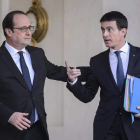 Hollande y el primer ministro, Manuel Valls. CHRISTOPHE PETIT TESSON