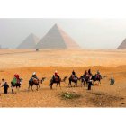 El atractivo turístico de las pirámides pierde fuerza en el sector turístico egipcio, que apenas supone el 8% del PIB. KHALED EL-FIQI