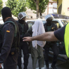 Detenidos en Lleida tres hermanos pakistanís por enaltecimiento del terrorismo yihadista.