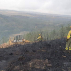 El incendio, aún en activo, lleva calcinadas cerca de cuatro mil hectáreas. DL