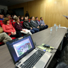 En primer término, Javier Sánchez-Palencia en la Casa del Parque. Tercero por la derecha, sentado, Gerardo Álvarez Courel