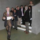Participantes en la reunión de ayer, con José Luis Prieto.