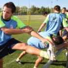 Stefan, en primer plano en la imagen, sólo piensa en volver a entrenar con el resto de la plantilla