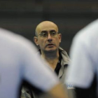 El técnico del Reale Ademar, Jordi Ribera, durante un entrenamiento.
