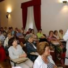 La profesora leonesa se dirige a su auditorio en la primera de las conferencias del congreso