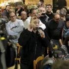 Un centenar de propietarios de bares de Castellón durante la reunión.