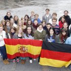 Foto de familia de los alumnos del Juan del Enzina que participan en el intercambio.