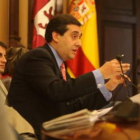 Miguel Ángel Fernández Cardo, concejal de Economía y Hacienda, defendió el presupuesto del 2009