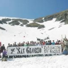 Aunque parezca mentira, aún queda en junio toda esta nieve en la zona de San Glorio