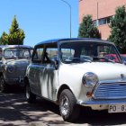 Los coches clásicos aparcados en Astorga.