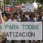 La cabeza de la pancarta volvieron a ocuparla los políticos y los sindicalista, junto a los vecinos