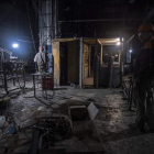 Trabajadores ucranianos reparan una planta eléctrica. MARIA SENOVILLA