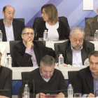 Rubalcaba y Chacón, arriba, y Marcelino Iglesias, Blanco y Zapatero, abajo, en la cita de ayer.