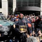 Protesta ciudadana con motivo del registro de la Guardia Civil en la Consejería de Exteriores. T. ALBIR