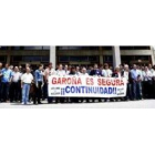 Alrededor de 400 trabajadores se concentraron ayer en Valle de Tobalina para exigir la continuidad d