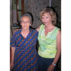 Teófila Gao Pérez  y Ana Martínez de Paz posan juntas en Caín