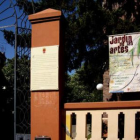 Cartel a la entrada de El Albéitar anunciando el Jardín de las Artes