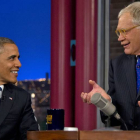 Obama, junto a David Letterman, durante el programa.