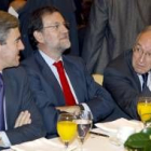 Acebes, Rajoy y Pizarro, durante un desayuno informativo de Europa Press