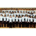 Los integrantes del Orfeón Donostiarra Txiki, que esta noche ofrecen un recital en la iglesia de San