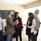 Silvia Clemente y Luis Grau, en el centro, en un momento del acto de ayer. DIEGO DE MIGUEL