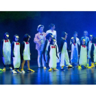 Alumnos de la escuela Jana en una escena del musical ‘Mary Poppins’. JANA